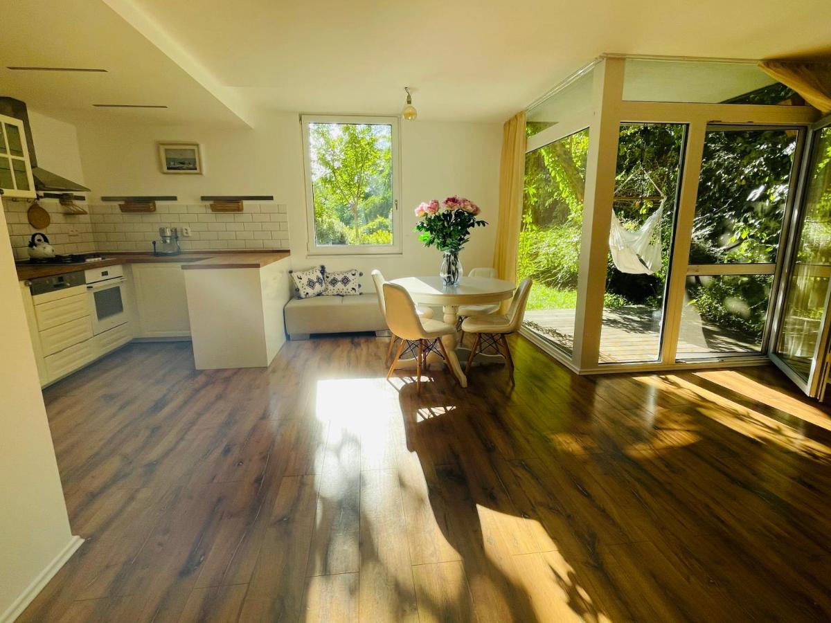 70M2 Romantic Living In The Old Town With Garden Bratislava Buitenkant foto