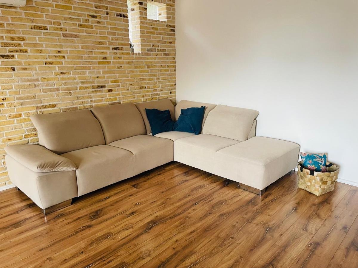 70M2 Romantic Living In The Old Town With Garden Bratislava Buitenkant foto